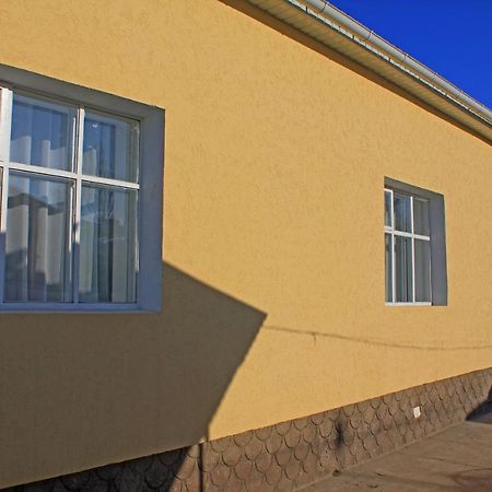 KbH-Karakol based Hostel Bagian luar foto