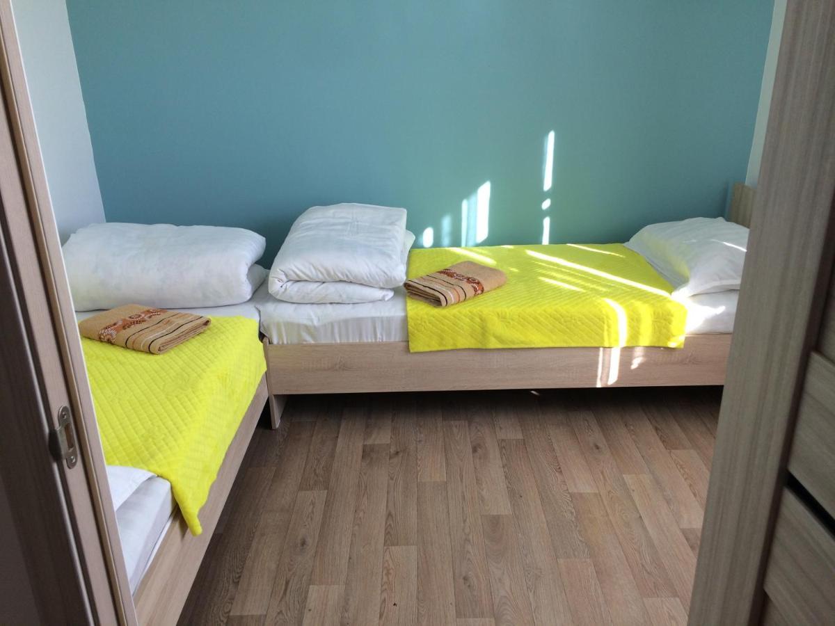 KbH-Karakol based Hostel Bagian luar foto